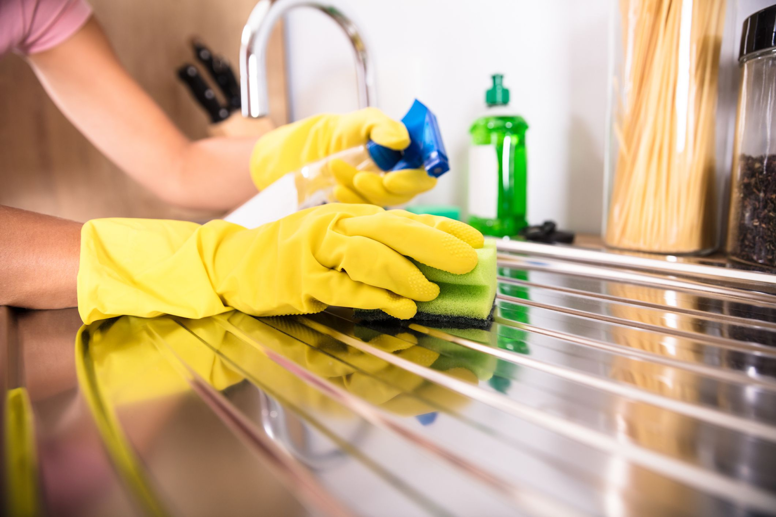 Do-It-Yourself Stainless Steel Cleaner: Easy, Effective, Eco-Friendly.