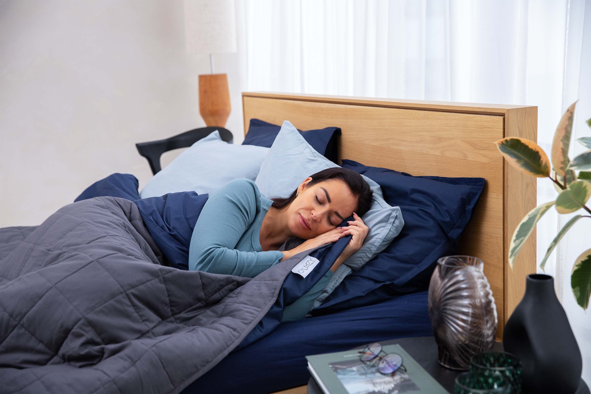 Woman sleeping well on a cotton pillow